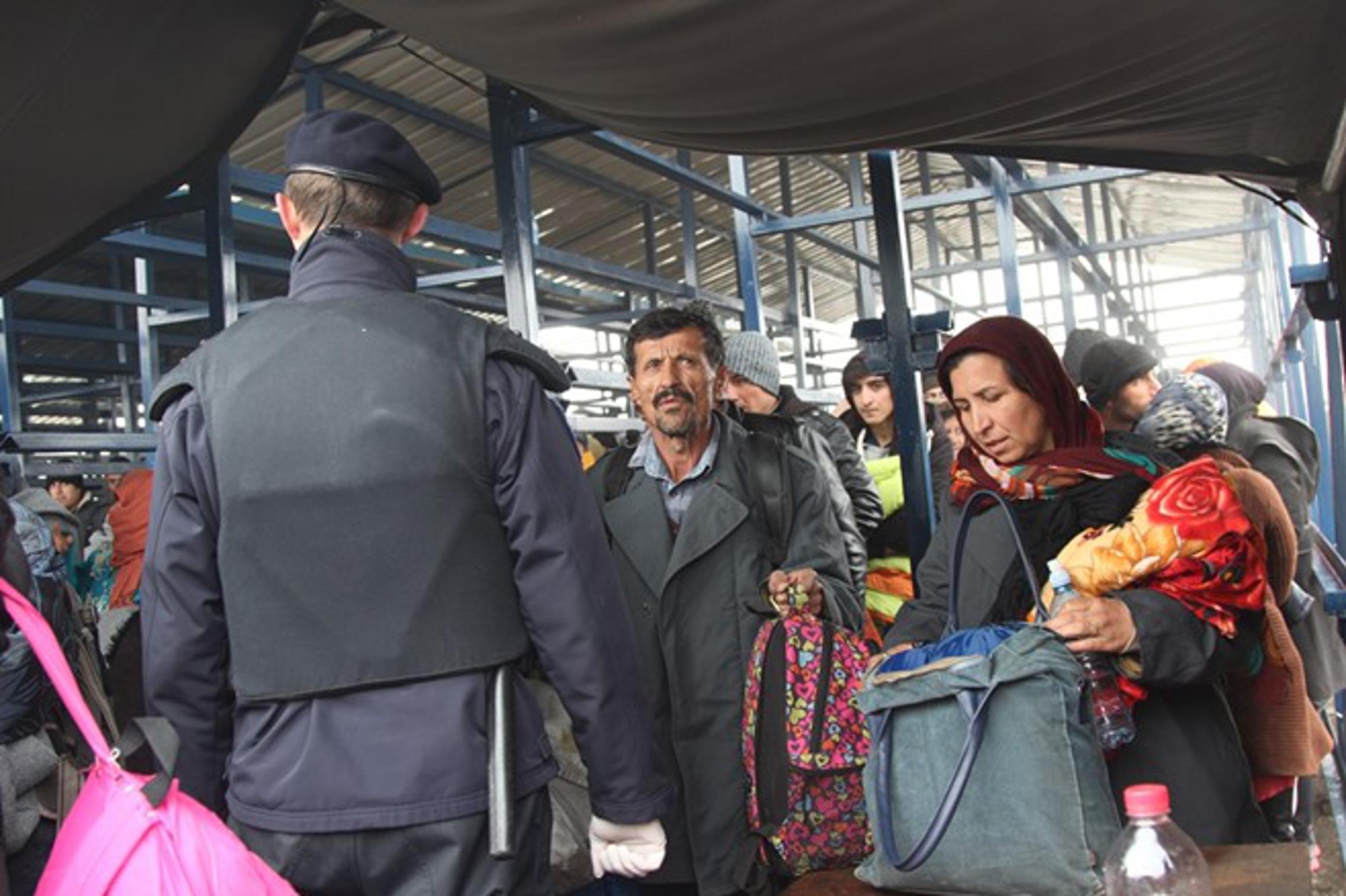 Prvi migranti koji su stigli u Kamp na Bjelišu, na današnji da 2015. godine
