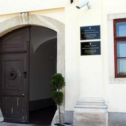 Ulaz u zgradu slavonskobrodske Gradske uprave (Ilustracija)