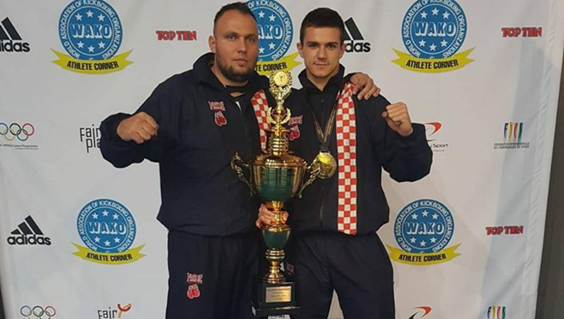 Trener Goran Ivezić i Matej Lebo