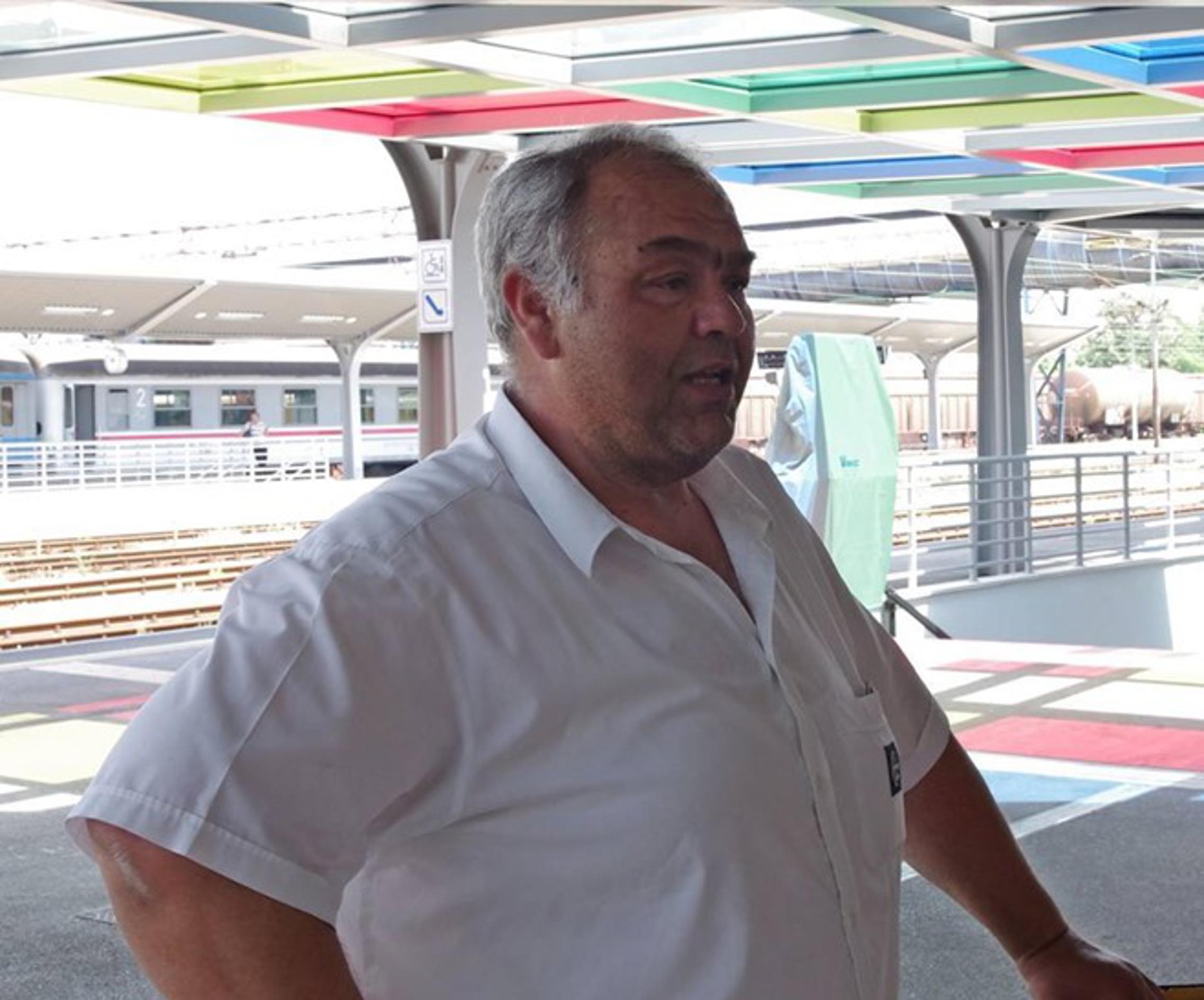 Zoran Bilić na slavonskobrodskom željezničkom kolodvoru