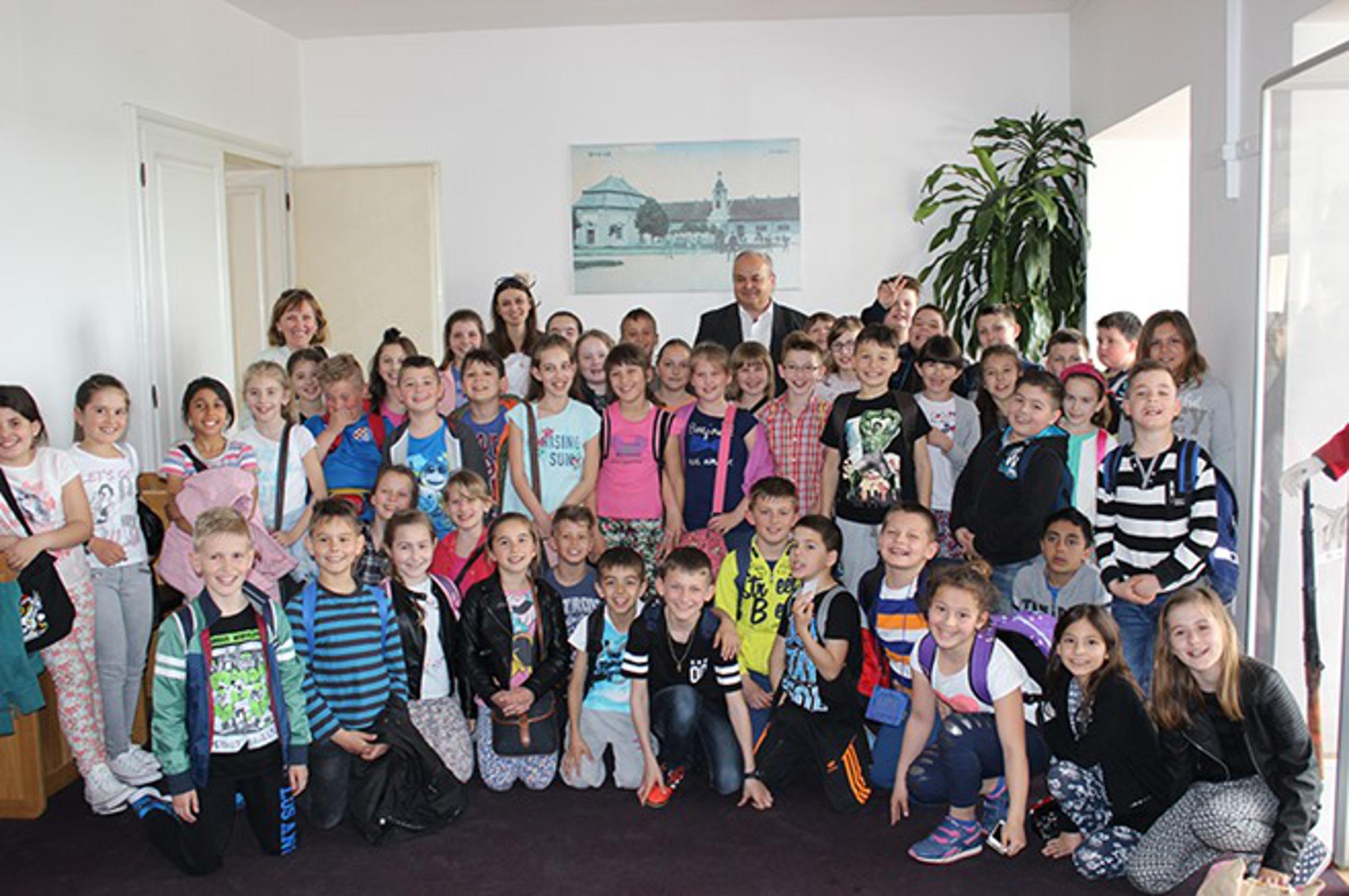 Gradsku upravu posjetili su učenici Osnovne škole "Bogoslav Šulek" 