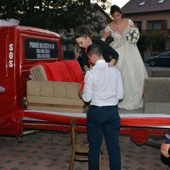 Na vjenčanje stigli kamionom šlep službe