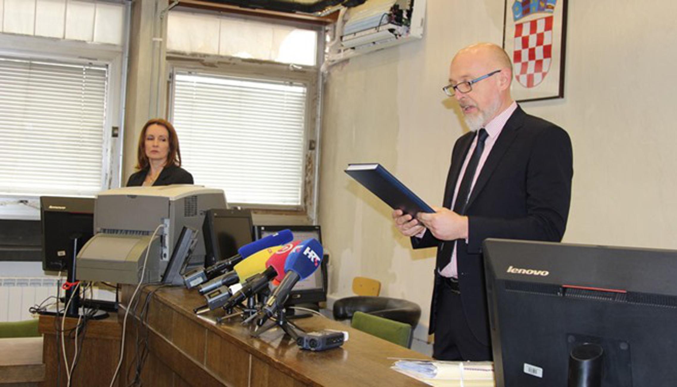Sudac Slaven Vidmar čita presudu