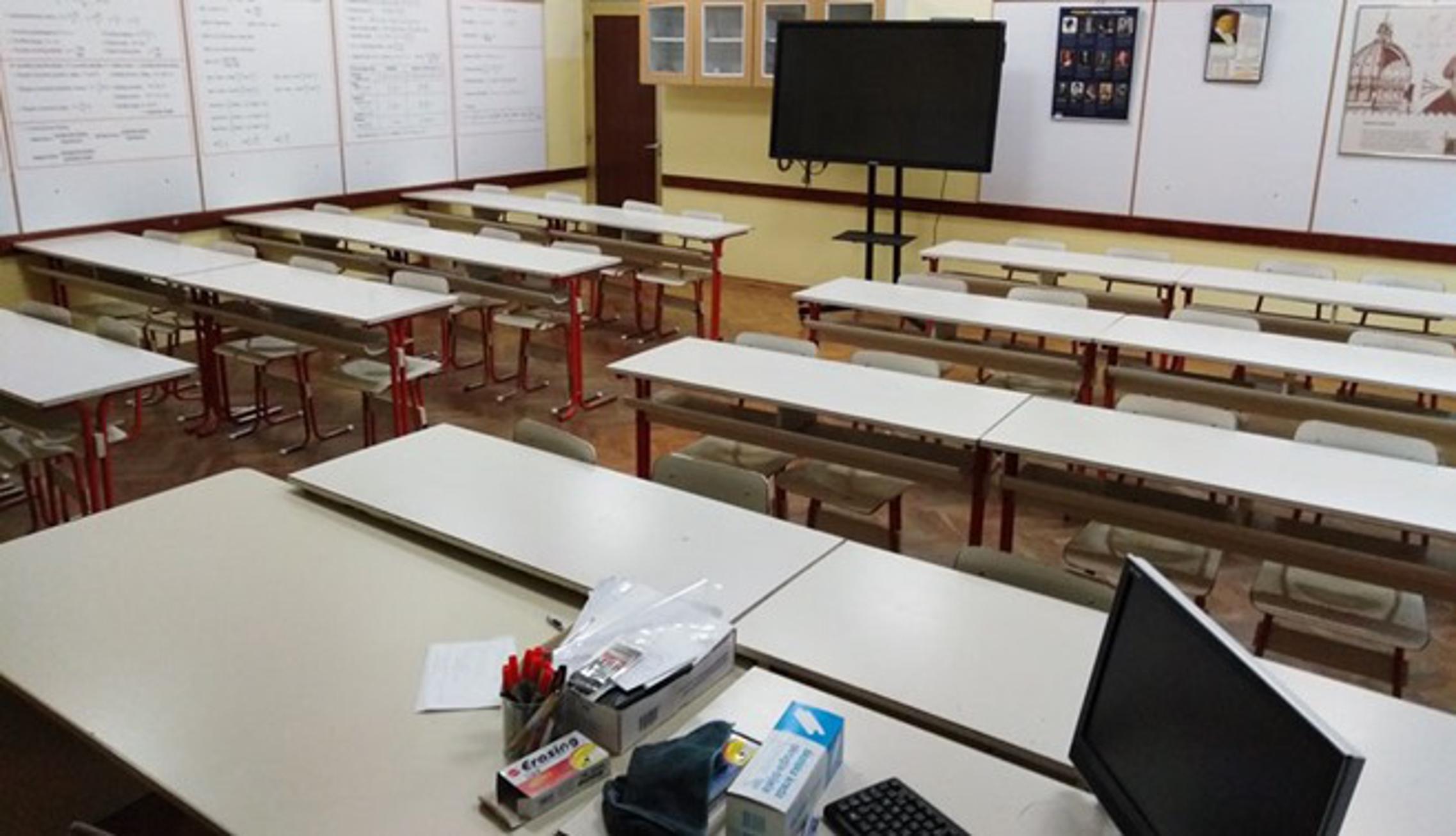 Prazna učionica slavonskobrodske Gimnazije tijekom prošlotjednog štrajka