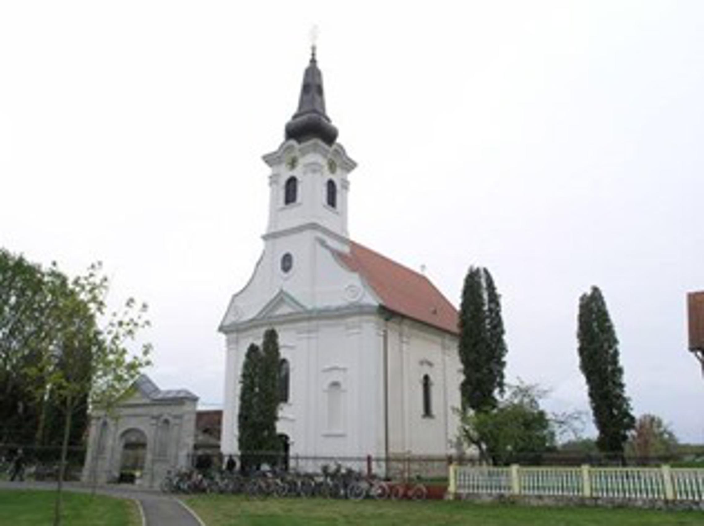 Crkva u Starom Petrovom Selu