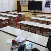 Fotografija prazne učionice u Gimnaziji "Matija Mesić" prvog dana štrajka (10. listopada).