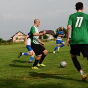Nogometaši Zvonimira (zeleni) korak su do naslova jesensih prvaka.