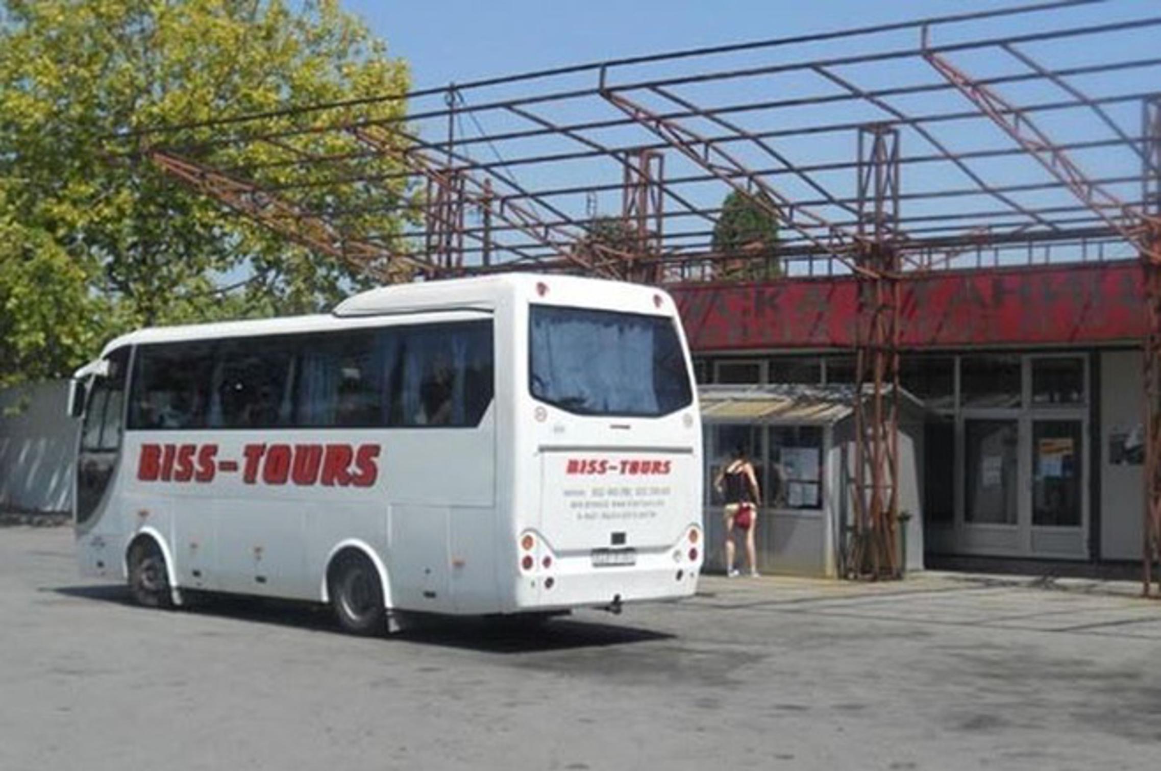 Derutni autobusni kolodvor u Bosanskom Brodu